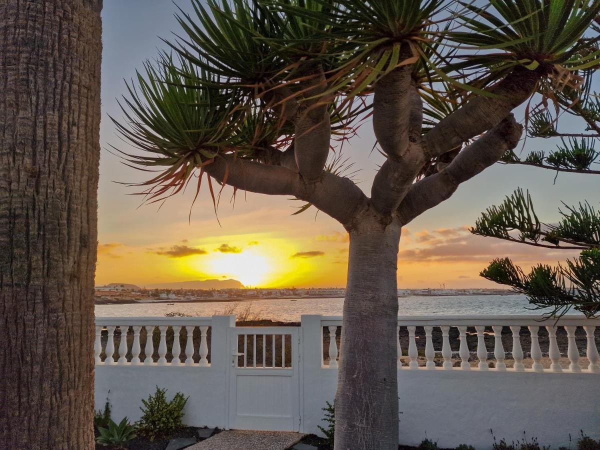 Villa La Maja Beachfront Corralejo Exteriör bild