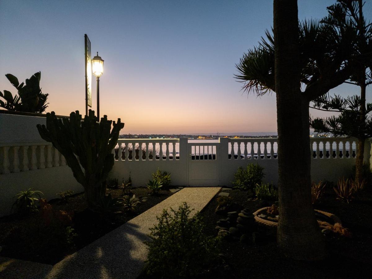 Villa La Maja Beachfront Corralejo Exteriör bild